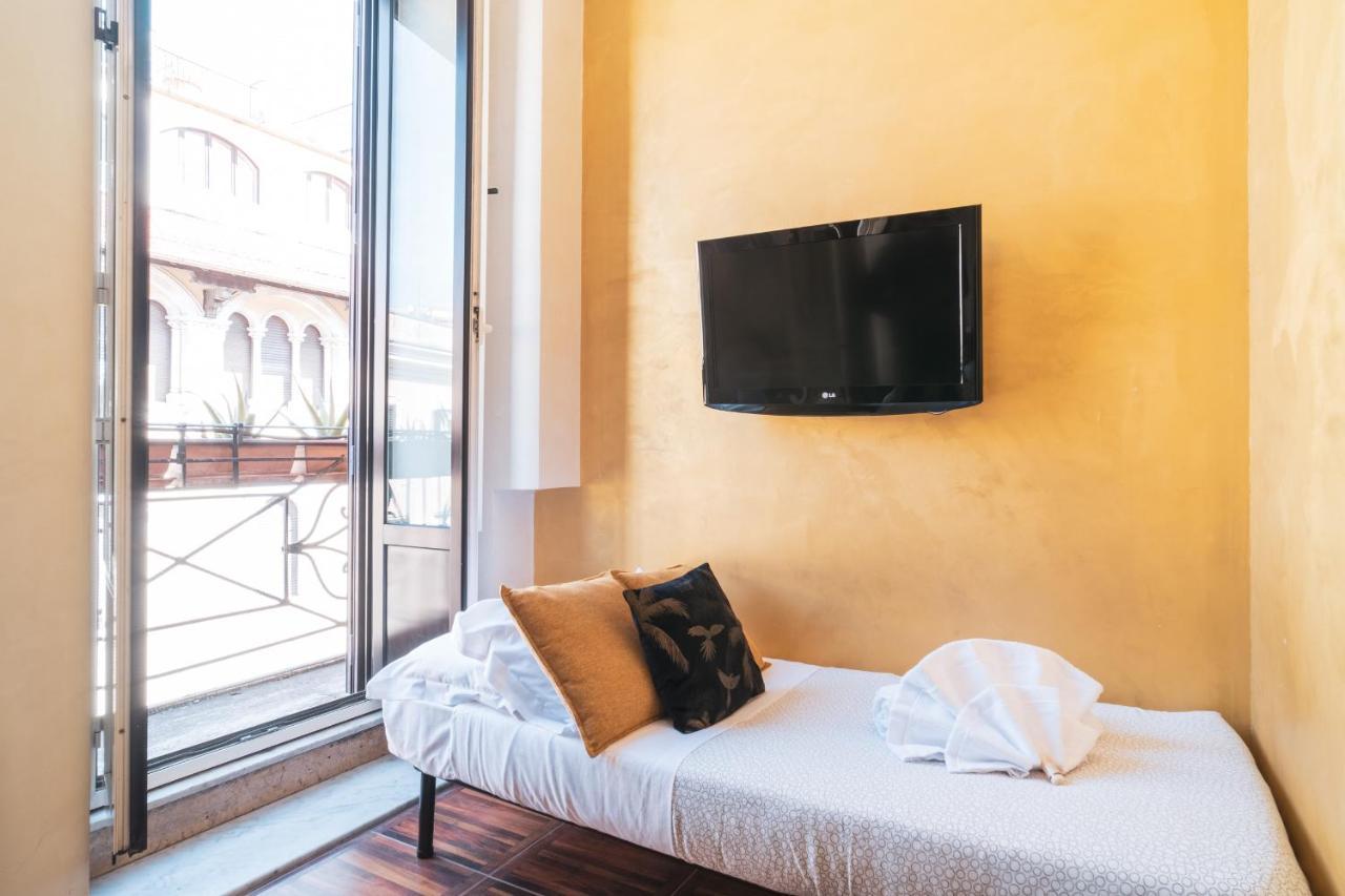 Golden Rooms Piazza Di Spagna Rome Exterior photo